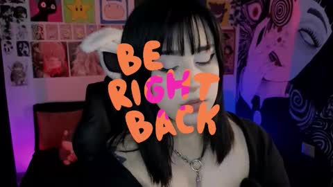    rawr   Anne Independent model      online show from 10/02/25, 03:52