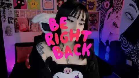    rawr   Anne Independent model      online show from 10/09/25, 07:56