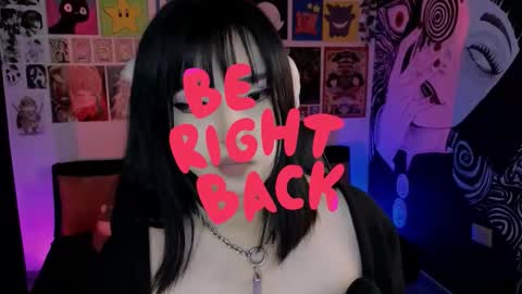    rawr   Anne Independent model      online show from 10/10/25, 09:25