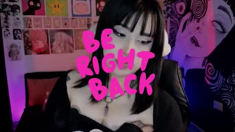    rawr   Anne Independent model      online show from 10/19/25, 10:54