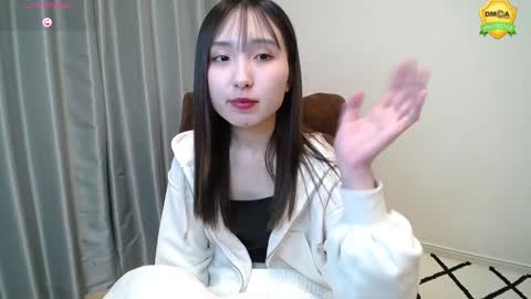 Snapshot of yui_x chatting on 01/06/25, 01:08 yui_x online show from 01/06/25, 01:08