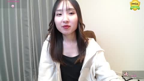 Snapshot of yui_x chatting on 01/13/25, 10:25 yui_x online show from 01/13/25, 10:25