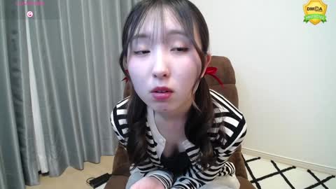 Snapshot of yui_x chatting on 01/21/25, 11:56 yui_x online show from 01/21/25, 11:56