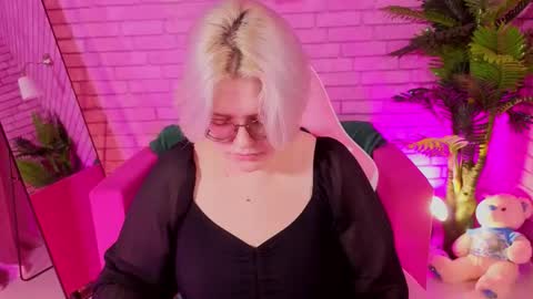 Snapshot of yukiohara chatting on 12/14/25, 08:41 Yuki online show from 12/14/25, 08:41