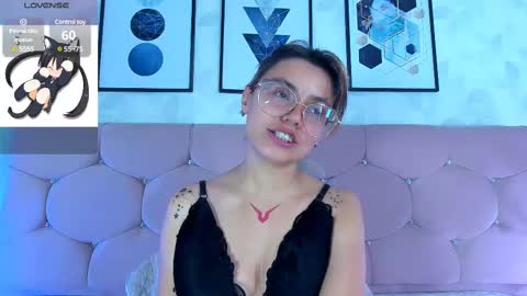 Yukki Kuran online show from 02/26/25, 09:42