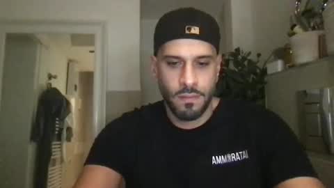 Snapshot of yul53 chatting on 10/03/25, 05:43 yul53 online show from 10/03/25, 05:43