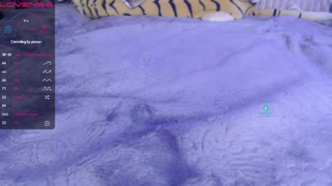Snapshot of yuli_ya chatting on 05/20/26, 02:07 Sweet Pussy online show from 05/20/26, 02:07