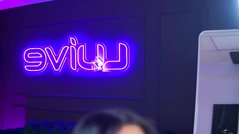 Yulia online show from 11/12/25, 09:14