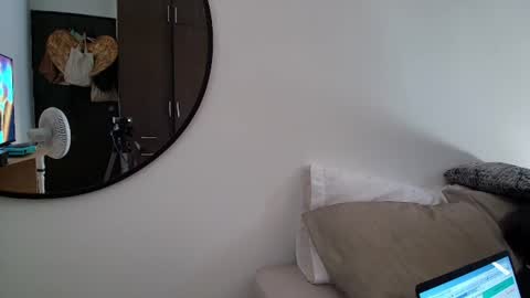 Snapshot of yulian_23 chatting on 05/17/26, 09:22 Ivan online show from 05/17/26, 09:22