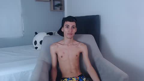 Snapshot of yulian_vasquez chatting on 02/21/25, 12:06 yulian_vasquez online show from 02/21/25, 12:06
