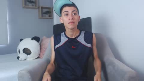 Snapshot of yulian_vasquez chatting on 02/28/25, 12:20 yulian_vasquez online show from 02/28/25, 12:20