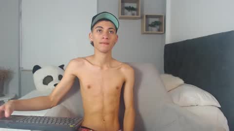 Snapshot of yulian_vasquez chatting on 03/05/25, 12:22 yulian_vasquez online show from 03/05/25, 12:22