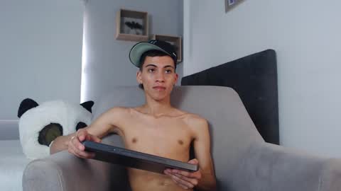 Snapshot of yulian_vasquez chatting on 03/09/25, 03:16 yulian_vasquez online show from 03/09/25, 03:16