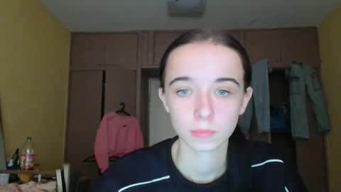 Snapshot of yuliastar chatting on 10/18/25, 09:10 Yuliia online show from 10/18/25, 09:10