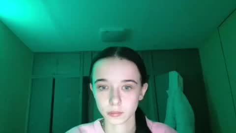 Yuliia online show from 12/04/25, 07:50