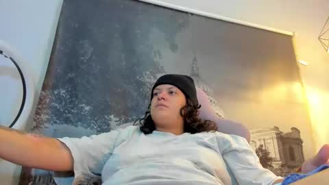 Snowflake online show from 10/13/25, 03:45