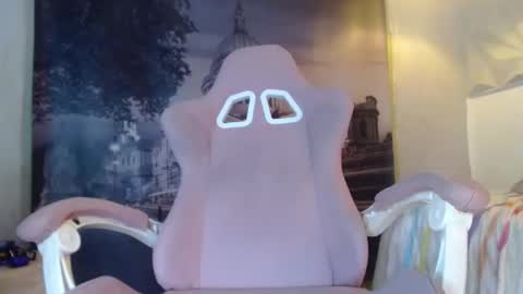 Snapshot of yumandsay chatting on 11/29/25, 03:59 Snowflake online show from 11/29/25, 03:59