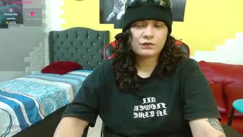 Snapshot of yumandsay chatting on 12/16/25, 08:14 Snowflake online show from 12/16/25, 08:14