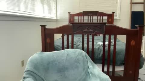 yumiandwolf online show from 11/05/25, 07:36