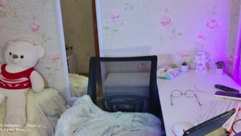 Polly online show from 10/12/25, 12:26