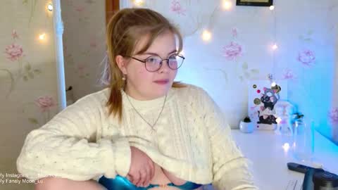 Snapshot of yumm_lolly chatting on 11/10/25, 05:12 Polly online show from 11/10/25, 05:12