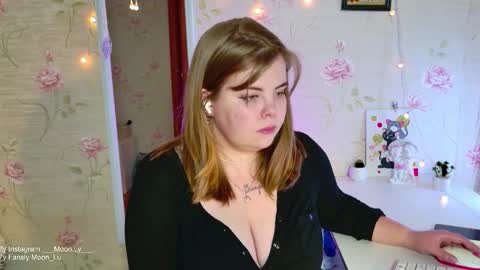 Snapshot of yumm_lolly chatting on 12/15/25, 12:42 Polly online show from 12/15/25, 12:42