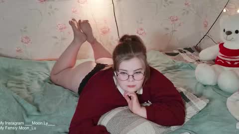 Snapshot of yumm_lolly chatting on 12/16/25, 01:27 Polly online show from 12/16/25, 01:27