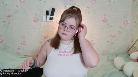 Snapshot of yumm_lolly chatting on 12/21/25, 12:12 Polly online show from 12/21/25, 12:12