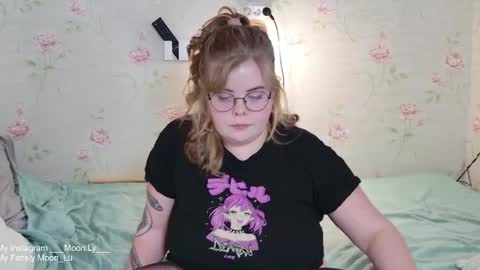 Snapshot of yumm_lolly chatting on 01/11/26, 04:23 Polly online show from 01/11/26, 04:23