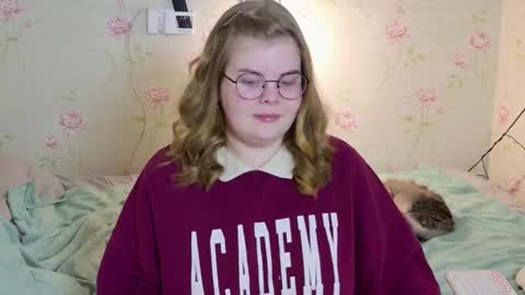 Snapshot of yumm_lolly chatting on 02/20/26, 03:34 Polly online show from 02/20/26, 03:34