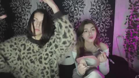 Snapshot of yummy_chica chatting on 10/23/25, 08:29 yummy_chica online show from 10/23/25, 08:29