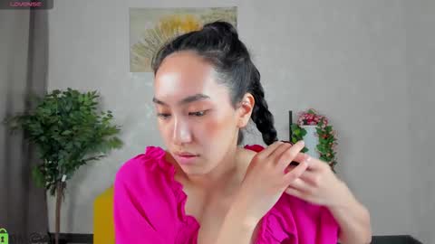 Snapshot of yummy_lamii chatting on 02/21/26, 03:40 Cindey online show from 02/21/26, 03:40
