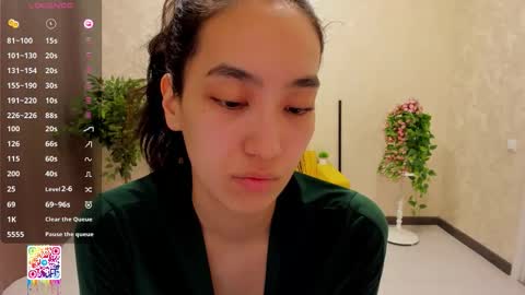 Snapshot of yummy_lamii chatting on 03/11/26, 02:17 Cindey online show from 03/11/26, 02:17