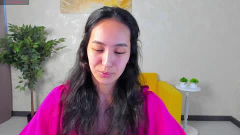 Snapshot of yummy_lamii chatting on 04/11/26, 07:45 Cindey online show from 04/11/26, 07:45