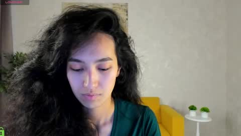 Snapshot of yummy_lamii chatting on 04/27/26, 11:52 Cindey online show from 04/27/26, 11:52