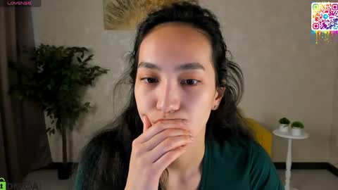 Snapshot of yummy_lamii chatting on 05/04/26, 03:35 Cindey online show from 05/04/26, 03:35