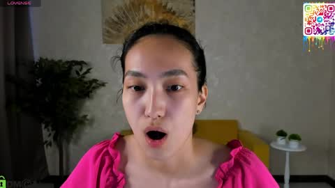 Snapshot of yummy_lamii chatting on 05/05/26, 11:40 Cindey online show from 05/05/26, 11:40