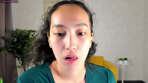 Snapshot of yummy_lamii chatting on 05/11/26, 11:27 Cindey online show from 05/11/26, 11:27