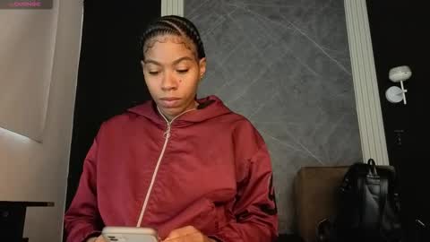 Snapshot of yummyduo chatting on 11/12/25, 12:05 Yummyduo online show from 11/12/25, 12:05