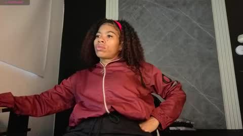 Snapshot of yummyduo chatting on 11/18/25, 11:58 Yummyduo online show from 11/18/25, 11:58