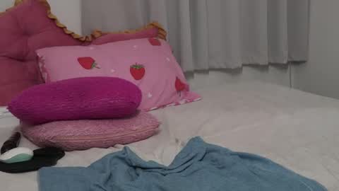 Snapshot of yummymatcha chatting on 01/15/25, 02:02 Angel Chai online show from 01/15/25, 02:02