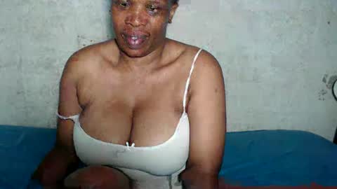 yummytittsxx online show from 12/29/24, 08:37