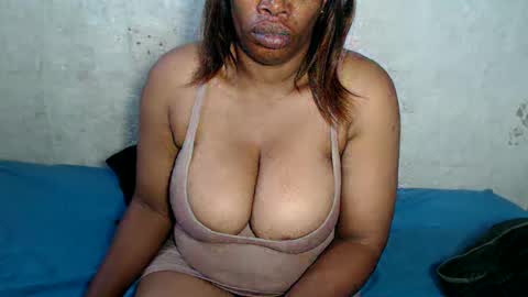 yummytittsxx online show from 01/04/25, 04:55