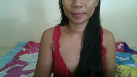 Snapshot of yuna_05 chatting on 06/19/26, 03:49 yuna_05 online show from 06/19/26, 03:49