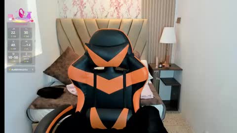 Yuna  online show from 09/12/25, 07:36