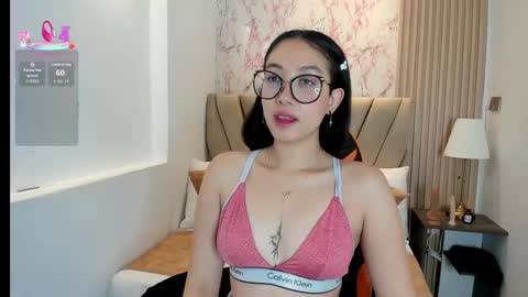 Yuna  online show from 10/02/25, 01:51