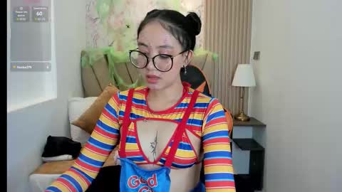 Yuna  online show from 10/17/25, 08:11