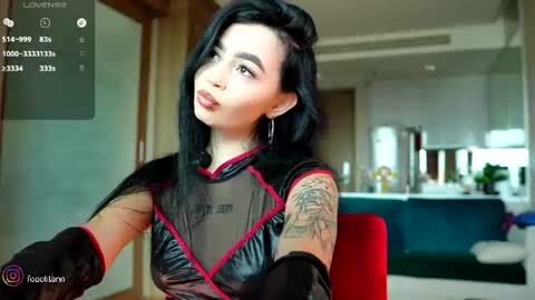yuna_leen online show from 07/17/26, 09:49