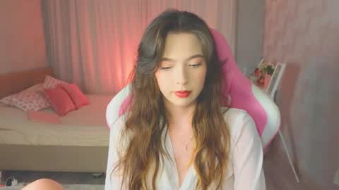 Snapshot of yuna_sunshy chatting on 09/16/25, 12:22 Yuna online show from 09/16/25, 12:22