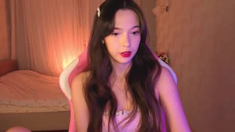 Snapshot of yuna_sunshy chatting on 03/17/26, 01:54 Yuna online show from 03/17/26, 01:54